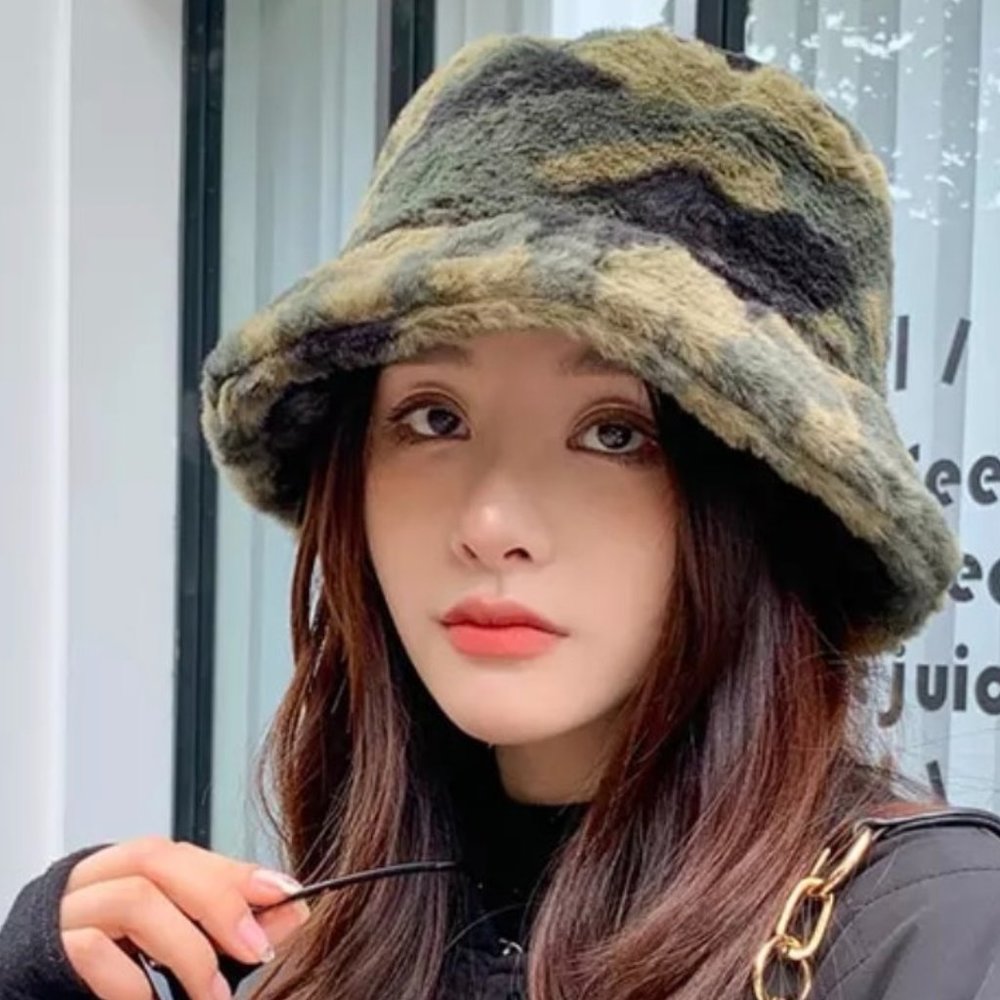 [New] camo fur bucket hat - Picture 5 of 8